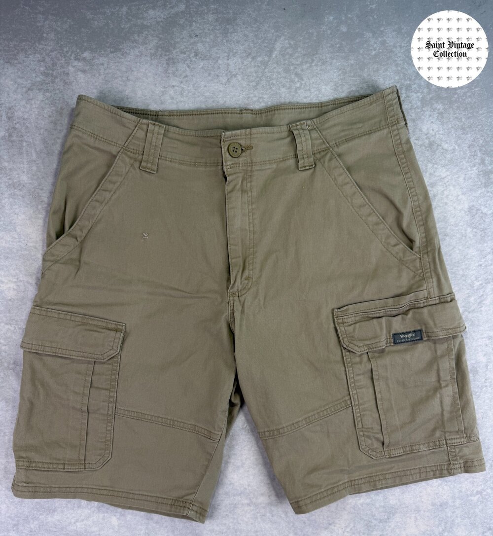 Wrangler Khaki Cargo Shorts, photo 1